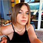 Laureata in Beni Culturali con esperienza nell' insegnamento della lingua italiana per stranieri, offro lezioni e ripetizioni